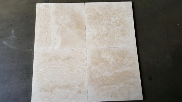 Alabastrino Ivory Travertine 18x18 Filled&Polished Tile 3