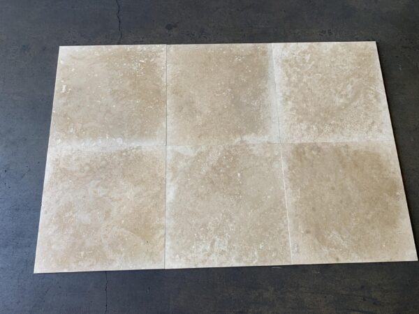 Alabastrino Ivory Travertine 18x18 Filled&Polished Tile 4