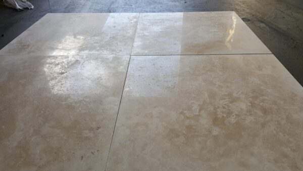 Alabastrino Ivory Travertine 18x18 Filled&Polished Tile 0