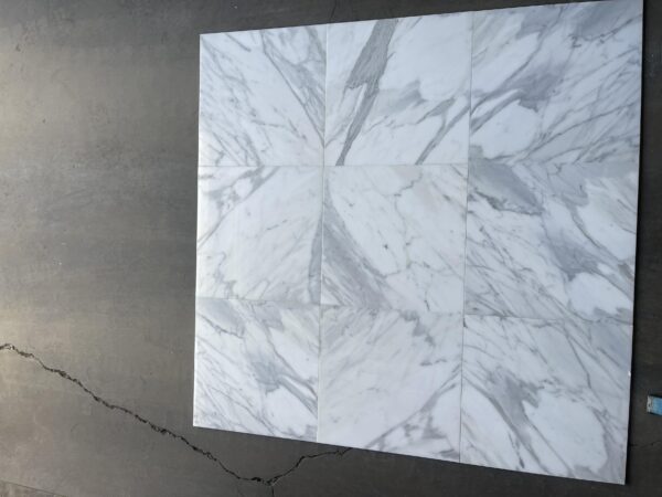 Calacatta Gold 18x18 White Polished Marble Tile 3