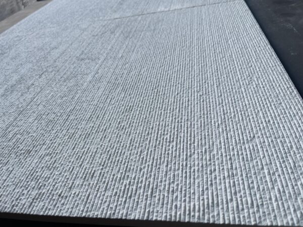 Capri (Bianco Luna) 16x24 Champagne Linen Limestone Tile 2