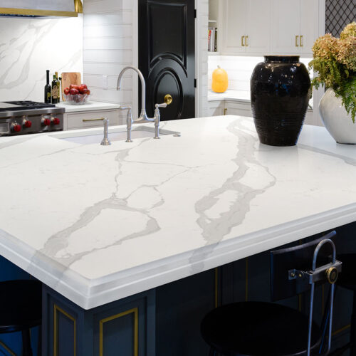 Calacatta Luccia Book-Match Quartz Slab 0