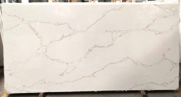 Quartz Stone Slabs Calacatta Biscotti 110x26 White Slab 0